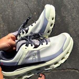 BRAND NEW On Running Cloudrunner Sneakers — Size 8.5